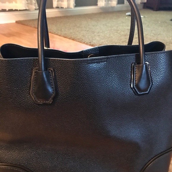 Michael Kors handbag - Picture 2 of 4